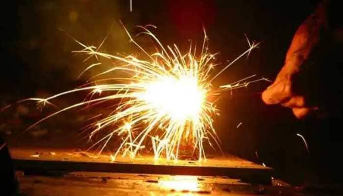 Calcutta High Court refuses last minute plea to disallow bursting of crackers in pavement and streets